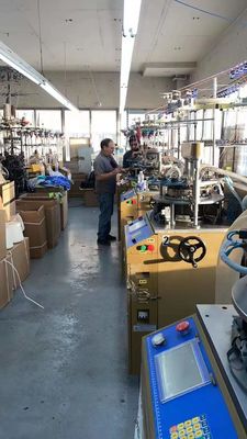 Домой Высокоскоростной Jacquard Футбольная шляпа Капочка изготавливающая машина 16 цветовых вариантов