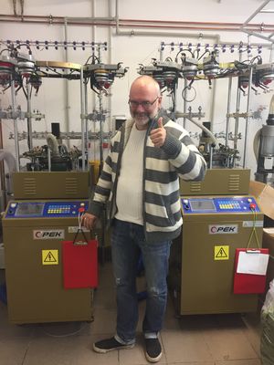 Полностью компьютеризированное управление Jacquard Beanie Hat Making Machine CE ETL, одобренное OPEK