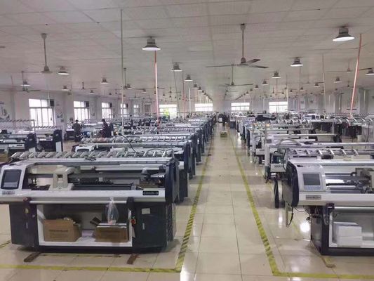 Полностью Jacquard Single Carriage Three System Полностью автоматическая технология плоской вязания